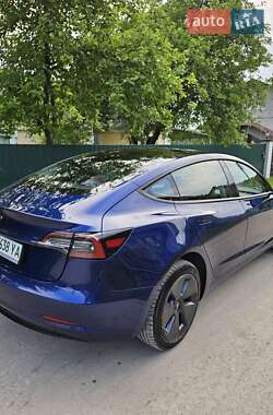 Седан Tesla Model 3 2021 в 
