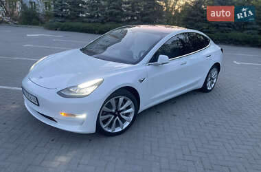 Седан Tesla Model 3 2018 в 