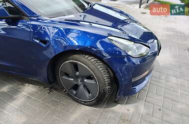 Седан Tesla Model 3 2021 в 