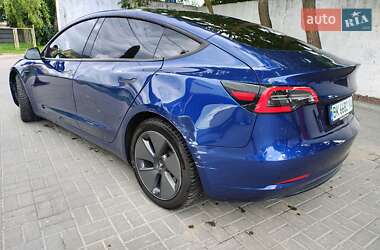 Седан Tesla Model 3 2021 в 