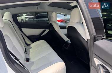 Седан Tesla Model 3 2018 в 