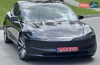 Седан Tesla Model 3 2024 в Новояворівську