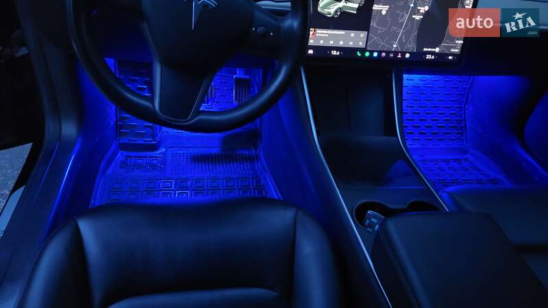 Седан Tesla Model 3 2018 в Тернополе фото 3 Седан Tesla Model 3 2018 в Тернополе