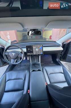 Седан Tesla Model 3 2018 в 