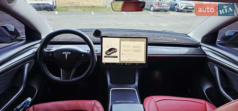 Седан Tesla Model 3 2023 в Києві
