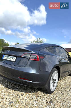 Седан Tesla Model 3 2022 в 