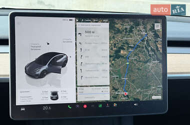 Седан Tesla Model 3 2023 в 