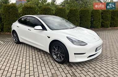 Седан Tesla Model 3 2023 в Львове