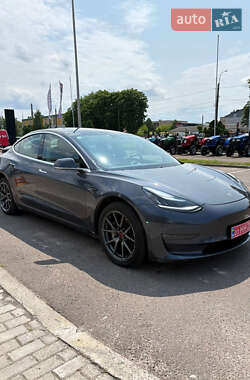 Седан Tesla Model 3 2019 в 