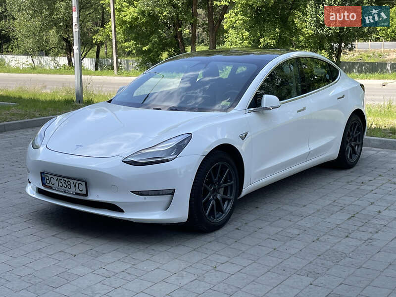 Tesla Model 3 2019