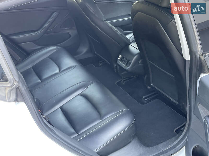 Седан Tesla Model 3 2019 в Новояворівську фото 17 Седан Tesla Model 3 2019 в Новояворівську