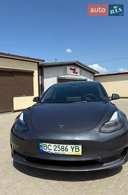Седан Tesla Model 3 2023 в Жовкве