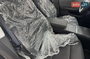 Седан Tesla Model 3 2024 в 