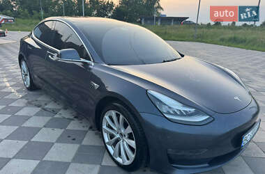 Седан Tesla Model 3 2018 в Самборе