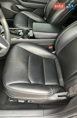 Седан Tesla Model 3 2018 в Самборе