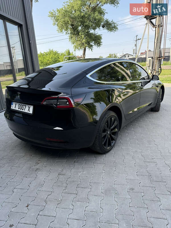 Седан Tesla Model 3 2019 в Києві