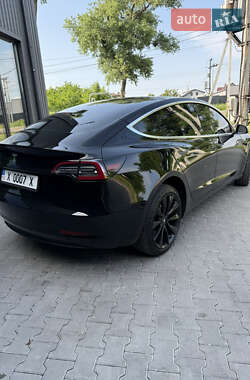 Седан Tesla Model 3 2019 в 