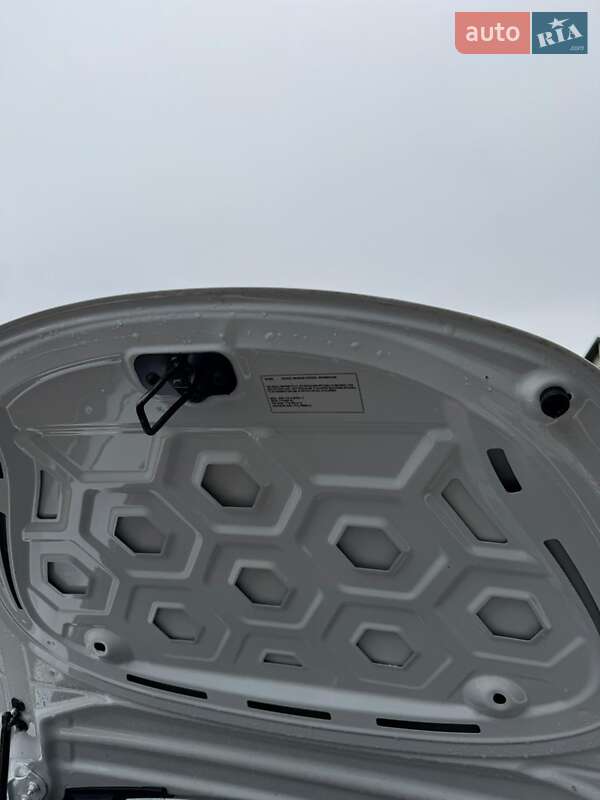 Седан Tesla Model 3 2023 в Киеве фото 9 Седан Tesla Model 3 2023 в Киеве