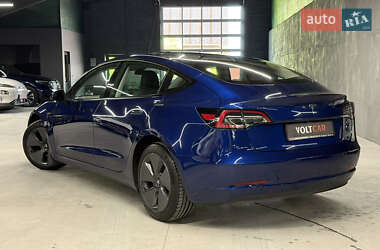 Седан Tesla Model 3 2021 в 