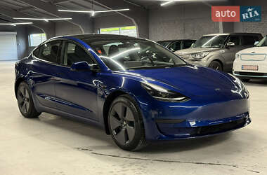 Седан Tesla Model 3 2021 в 