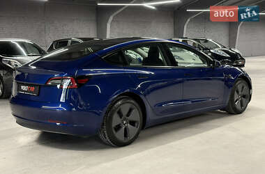 Седан Tesla Model 3 2021 в 