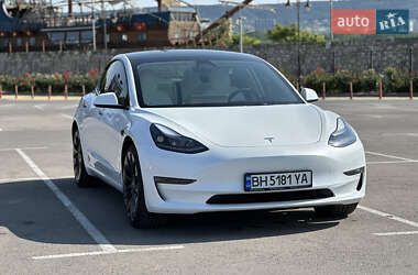 Седан Tesla Model 3 2023 в Одессе