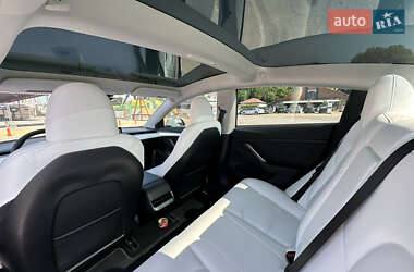 Седан Tesla Model 3 2023 в Одессе