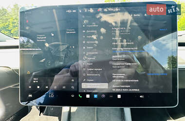 Седан Tesla Model 3 2022 в 