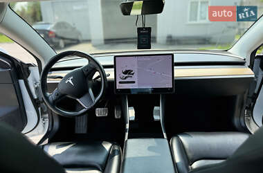 Седан Tesla Model 3 2019 в 