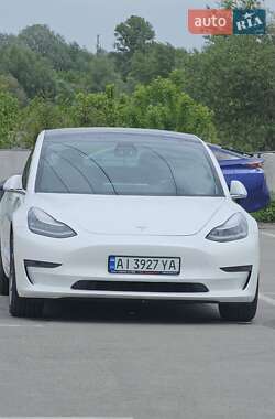 Седан Tesla Model 3 2019 в 