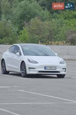 Седан Tesla Model 3 2019 в 