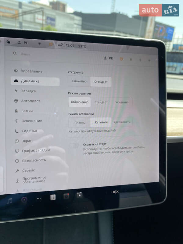 Седан Tesla Model 3 2021 в Києві