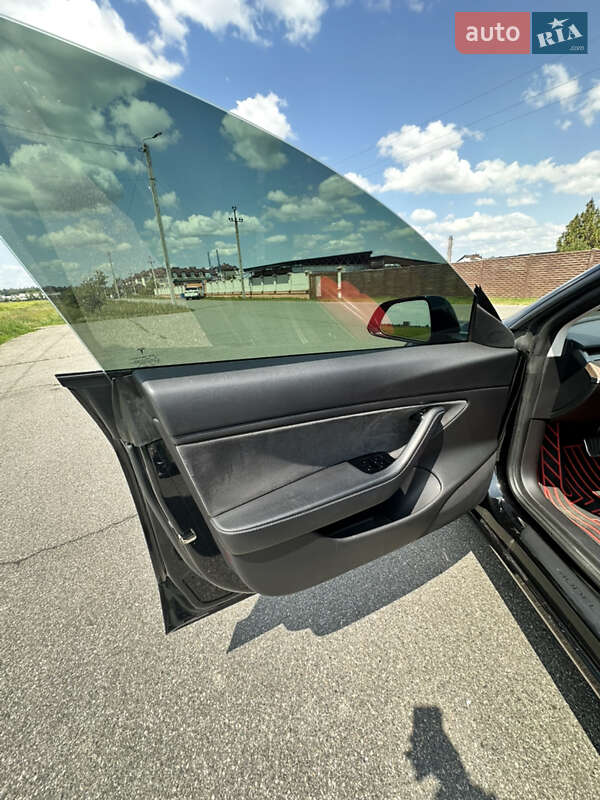 Седан Tesla Model 3 2021 в Киеве фото 12 Седан Tesla Model 3 2021 в Киеве