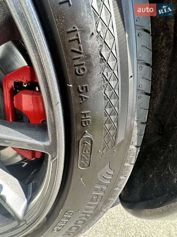 Седан Tesla Model 3 2021 в Киеве