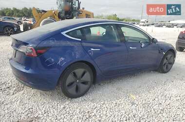 Седан Tesla Model 3 2020 в 