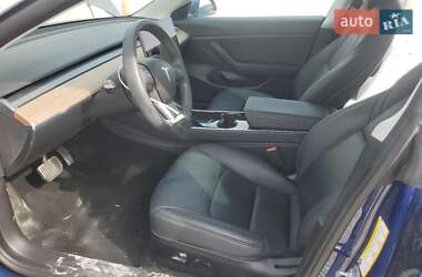 Седан Tesla Model 3 2020 в 