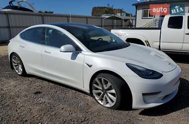 Седан Tesla Model 3 2020 в 