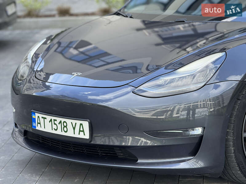 Седан Tesla Model 3 2019 в Ивано-Франковске