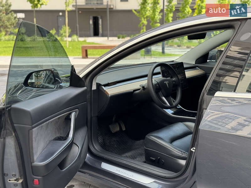Седан Tesla Model 3 2019 в Ивано-Франковске