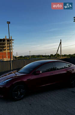 Седан Tesla Model 3 2021 в 
