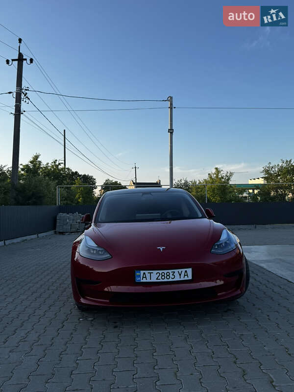 Седан Tesla Model 3 2021 в Львове