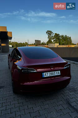 Седан Tesla Model 3 2021 в 