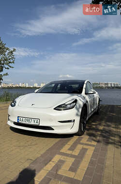 Седан Tesla Model 3 2019 в 