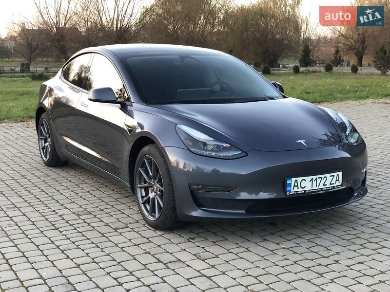 Tesla Model 3 2022