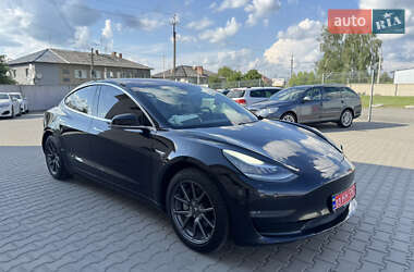 Седан Tesla Model 3 2018 в Луцке