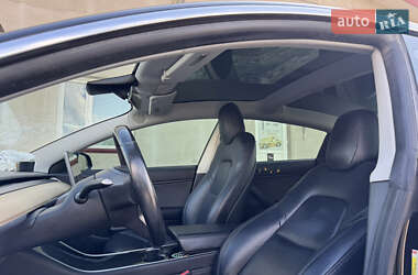 Седан Tesla Model 3 2018 в 