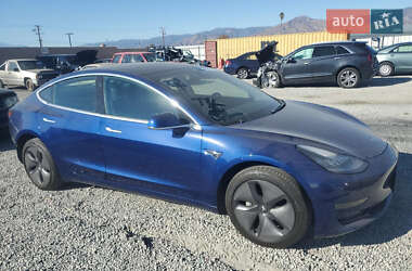 Седан Tesla Model 3 2019 в 