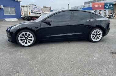 Седан Tesla Model 3 2023 в 