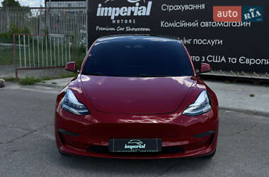 Седан Tesla Model 3 2019 в 
