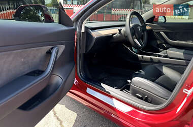 Седан Tesla Model 3 2019 в 